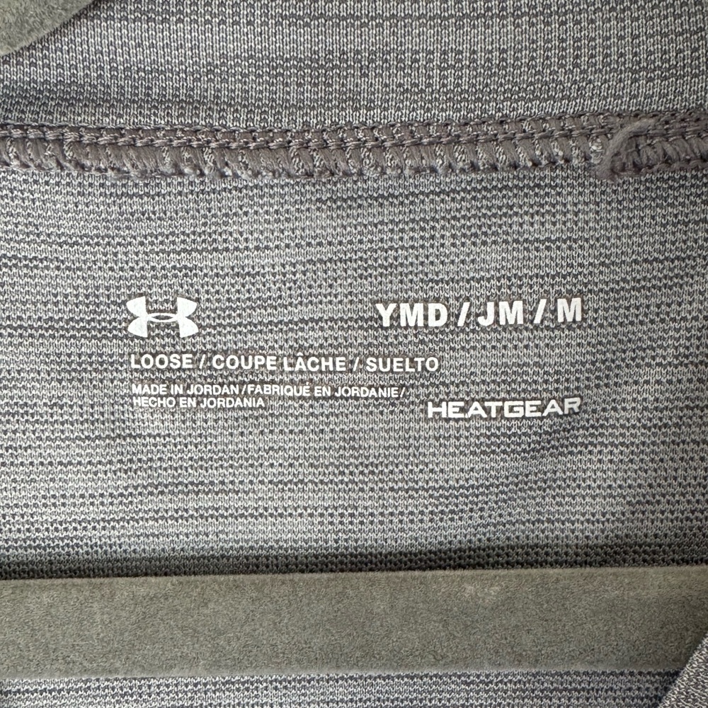 Under Armour Grey HeatGearShirt with Blue Logo Boys Size Youth Medium - Picture 5 of 6